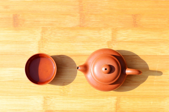 竹板上的茶具