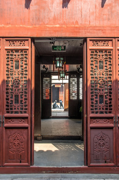 中式古建筑木雕门窗