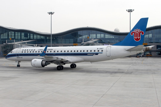 乌鲁木齐机场 南方航空 飞机