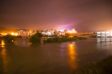 岑巩夜景