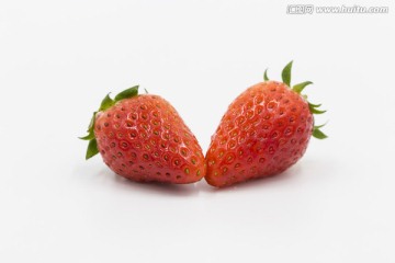 两个草莓