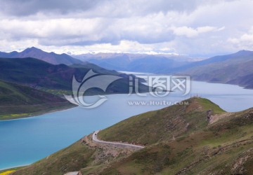 西藏羊卓雍错风景