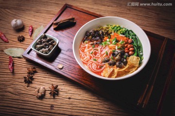 柳州正宗螺蛳粉