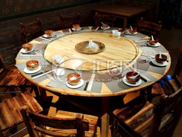 蒙古族餐厅餐桌