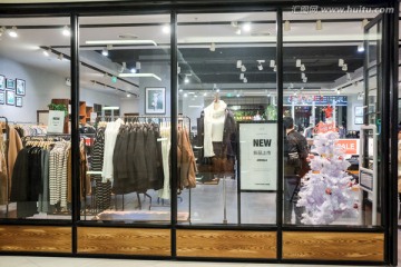 服装店橱窗