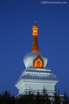 达尔吉林寺白塔夜景