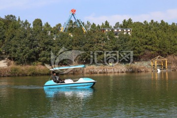 游乐园 公园 划船