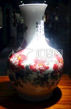 牡丹花 瓷瓶 彩绘