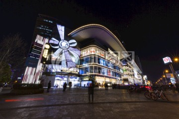 长宁区夜景 百盛优客城市广场