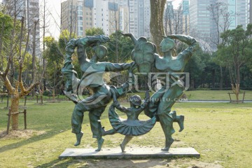 公园铜雕像