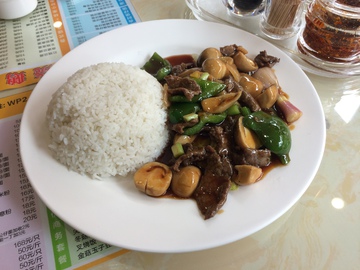 磨菇牛肉饭 