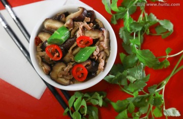 小碗菜香菇瘦肉