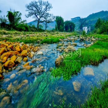 大自然小溪流水