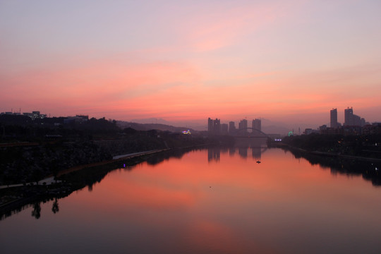 百色右江傍晚风景