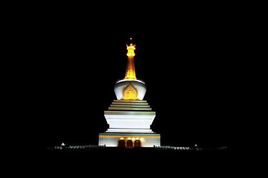 佛教白塔夜景