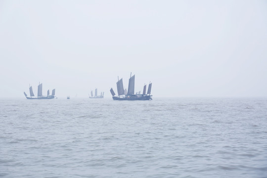 太湖帆影