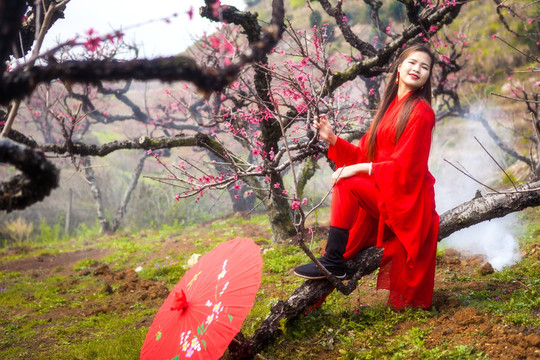 桃花美女人像摄影