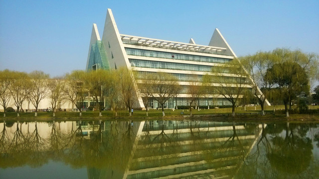 工程技术大学图书馆