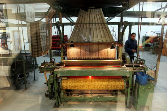 丝绸 丝绸织造厂 蚕茧抽丝
