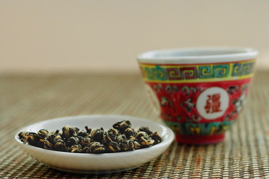 与中国茶杯茶叶板