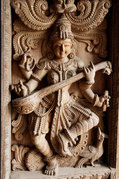 木雕的印度神