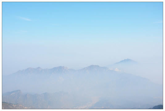 青山  白云