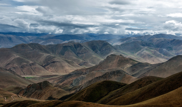 西藏风光 阿里草原