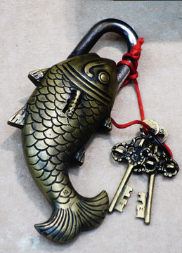 金鱼铜锁