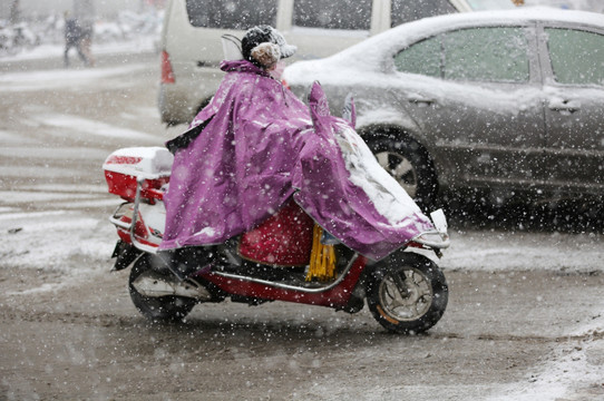 雪中骑行