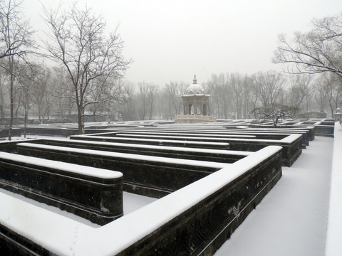 迷宫积雪