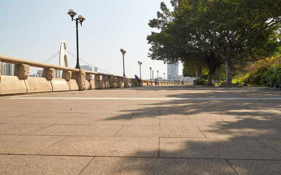 珠江滨江绿道低角度散步步道