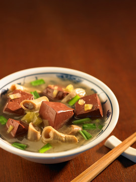台湾美食猪血汤