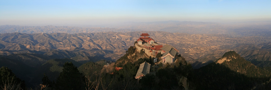 陕西宜川县蟒头山风光