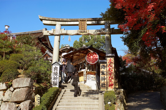 日本地主神社