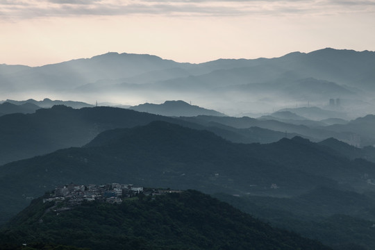 山区雾气