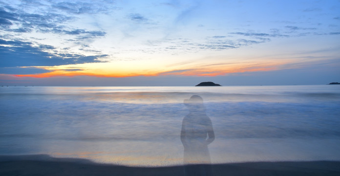 海上日出