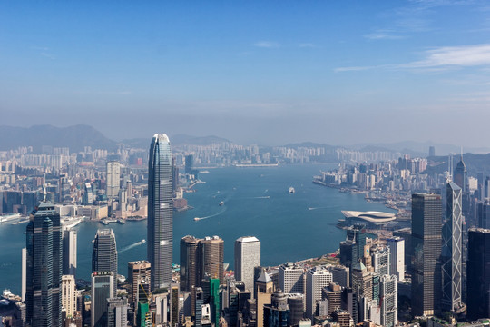 香港维多利亚港两岸的摩天大楼