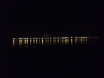 夜色海上灯火