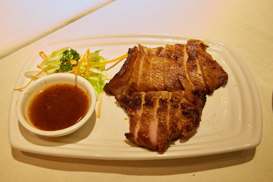 炭烧猪颈肉 食品 猪肉 美食