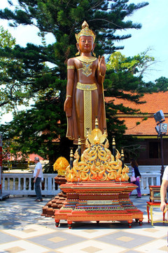 寺庙雕像