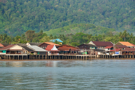 泰国甲米兰塔岛渔村