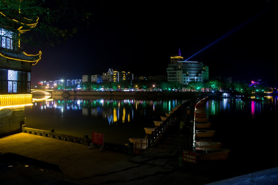 五通桥小西湖夜景