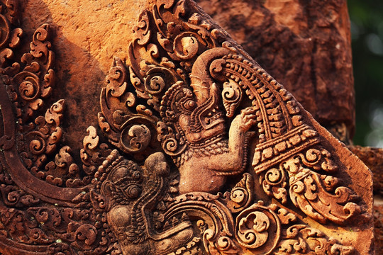 柬埔寨女王宫精美石刻纹路