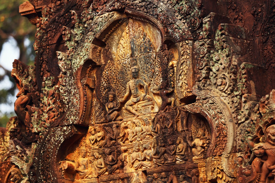 柬埔寨女王宫精美浮雕石刻