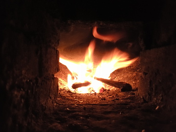 燃烧的炉灶