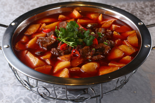 土豆烧牛腩