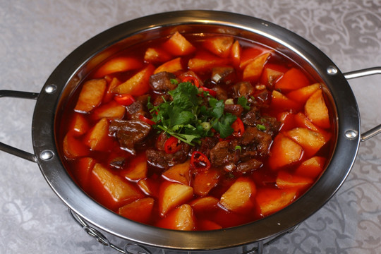 土豆烧牛腩