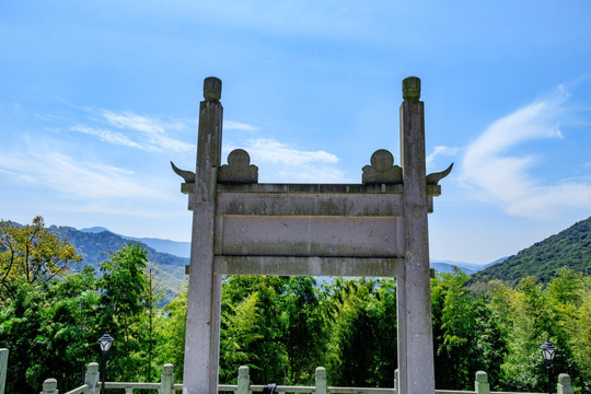 寺院牌坊大门