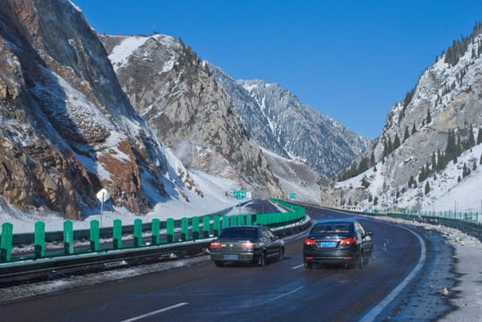 冰雪道路