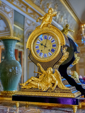 凡尔赛宫座钟